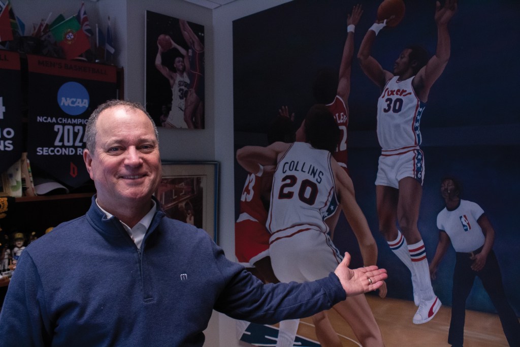 Duquesne professor schools students on sports